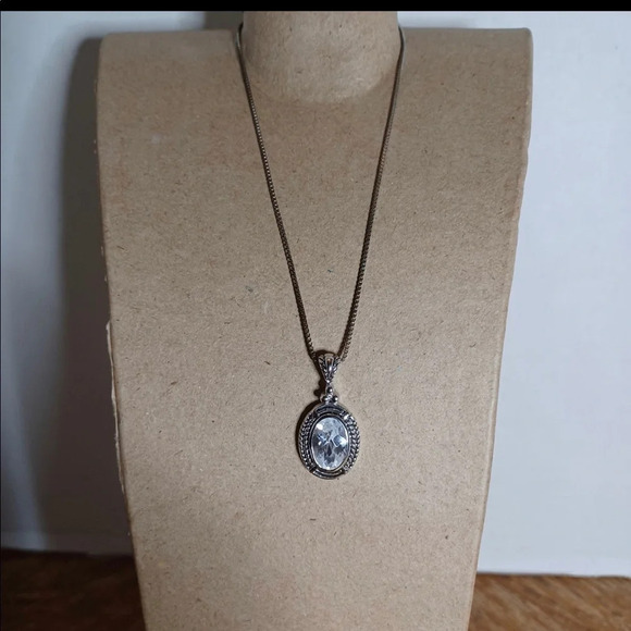 sterling silver oval pendant necklace with clear crystal With 22" Box Link Chain - Picture 1 of 4